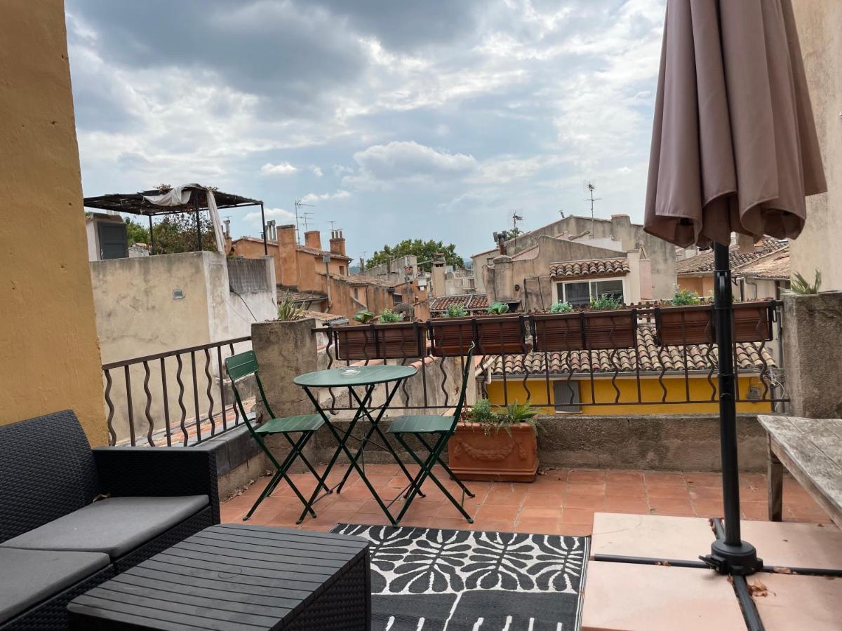 Une Terrasse Sur Les Toits Aix-en-Provence Dış mekan fotoğraf